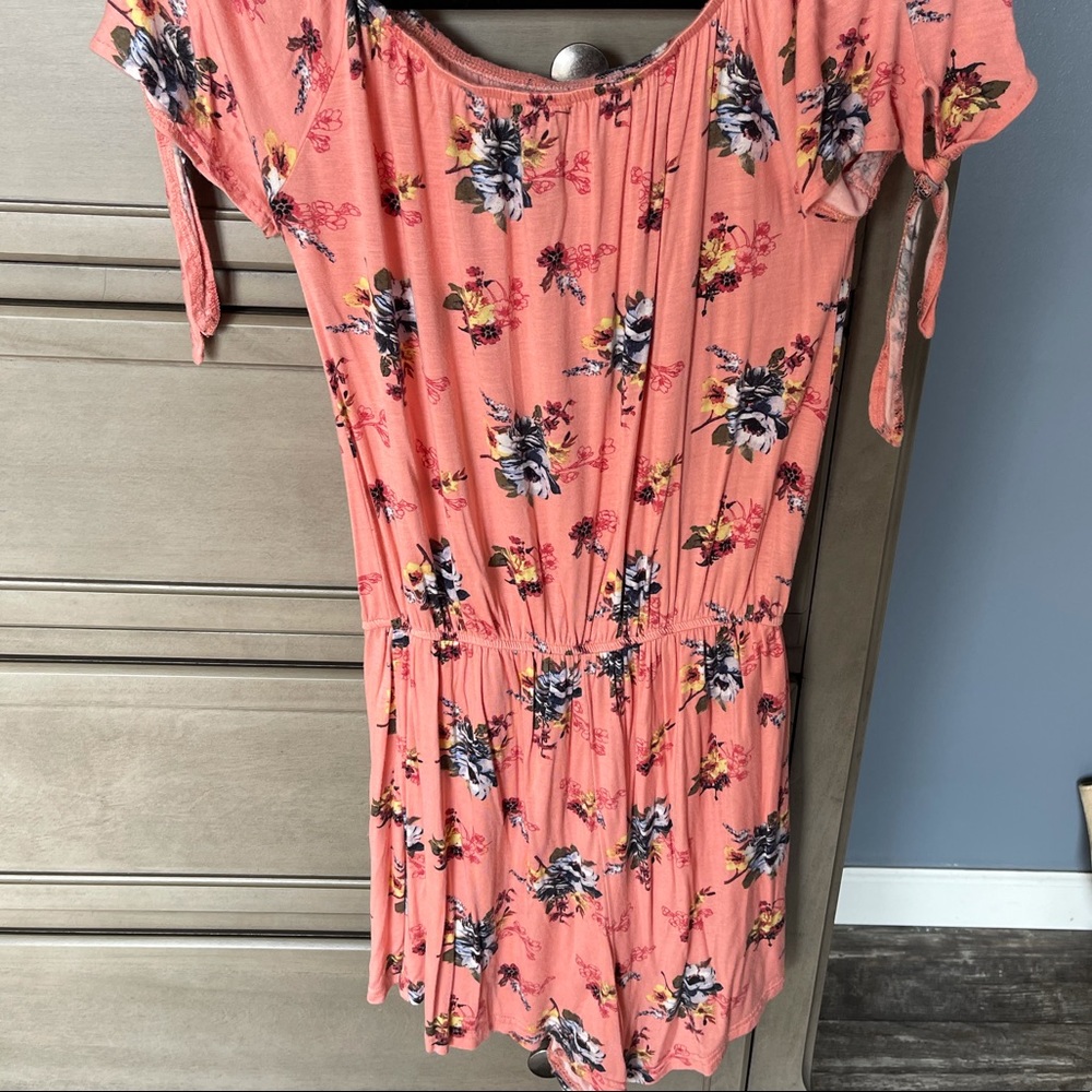 Rue 21 Pink Floral 🌺🌸 Romper